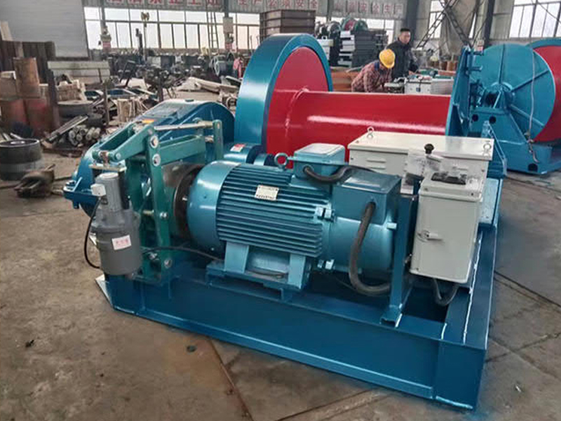 非標定制卷揚機