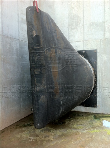 彎嘴<a href=http://www.dalian88.cn/ target=_blank class=infotextkey><a href=http://www.dalian88.cn target=_blank class=infotextkey>卡箍式鴨嘴閥</a></a>的特點