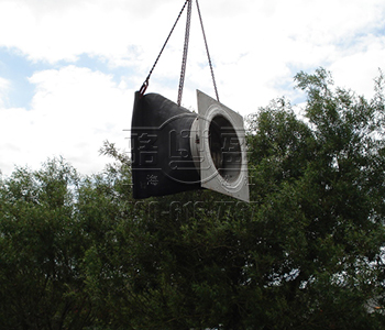 暴雨過后人們出行方便全依賴于鴨嘴閥的功勞！